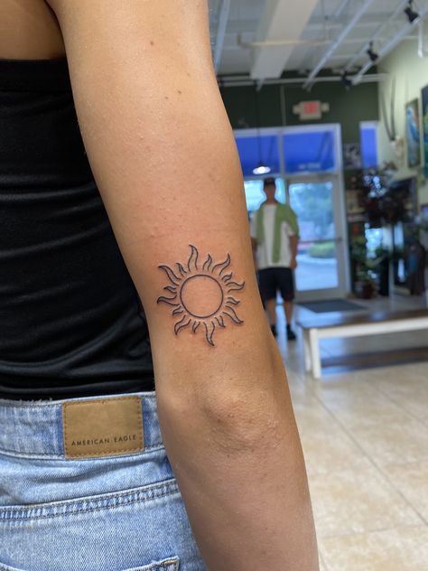 Care Free Tattoos, Detail Sun Tattoo, Sun Of May Tattoo, Sun On Arm Tattoo, Sun Arm Tattoos For Women, Basic Sun Tattoo, Henna Sun Tattoo, Sun Tattoos Women, Hip Sun Tattoo