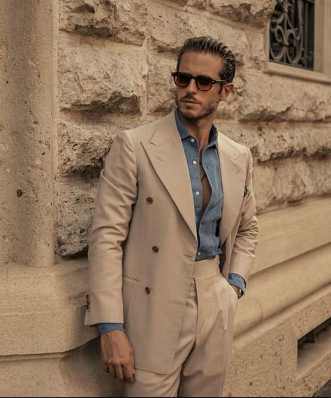 Old Money Fashion Style, Khaki Suit, Normcore Fashion, Outfits Summer Casual, Summer Suits Men, Semi Formal Outfits, Old Money Fashion, Tan Suit, Men Footwear