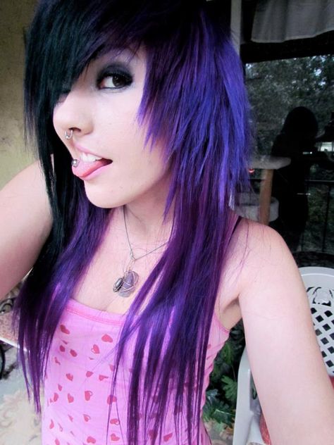 i want my hur to be styled dis way :c Black Scene Hair, Leda Monster Bunny, Red Scene Hair, Blue Purple Hair, Leda Muir, Emo Scene Hair, Pastel Pink Hair, Lilac Hair, Long Gray Hair