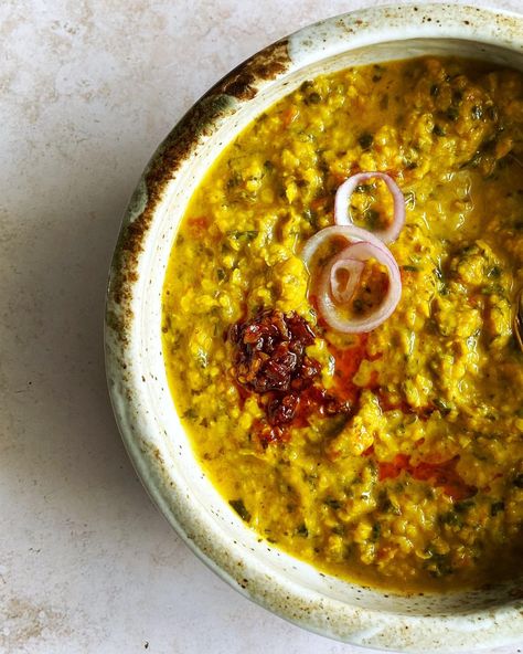 Coconut Masoor Dal Vegan Lentil Curry, Indian Comfort Food, Red Lentils, Dal Recipe, Aip Paleo, Lentil Curry, Canned Coconut Milk, Red Lentil, Eating Raw