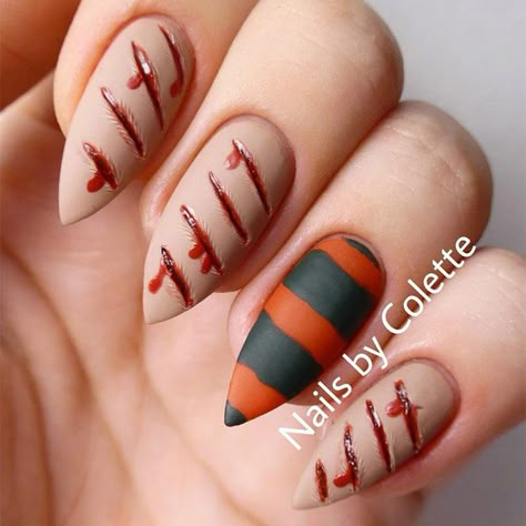 When it comes to Halloween nail ideas, everyone decides what is her personal best. Yet, our aim is to point you in the right direction. Fun Halloween Nails, Halloween Nail Art Easy, Horror Nails, Nail Art Halloween, Holloween Nails, Halloween Nails Easy, Unghie Nail Art, Halloween Acrylic Nails, Goth Nails