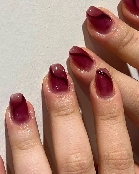 Short Nail Inspiration Fall, Trendy Nails Hot Pink, Trendy Nails Flowers, Fun Short Nail Designs, Hot Pink Nail Ideas Summer, Short Nail Inspo Fall, Short Gel Nails Fall, Retro Nails Vintage, Pink Nail Ideas Summer