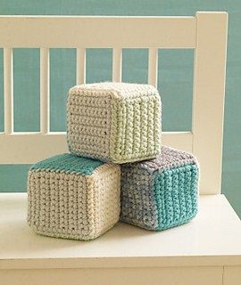 20 Most Adorable and Free Baby Crochet Patterns Crochet Baby Gifts, Baby Crochet Patterns Free, Crochet Baby Boy, Crochet Baby Toys, Crochet Blocks, Crochet Mittens, Haken Baby, Baby Blocks, Lion Brand Yarn