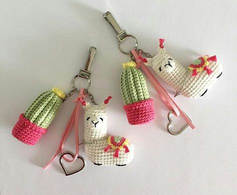 Alpaca Keychain Crochet, Crochet Llama Keychain, Crochet Cactus Keychain, Amigurumi Keyring, Amigurumi Alpaca, Projek Mengait, Keychain Amigurumi, Cactus Keychain, Amigurumi Keychain