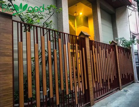 Home Decor Ideas For Gorgeous Front Gate Stairs Designs And Innovative Ideas|| Front Gate Makeover| Gate Stairs, Partition Design Ideas, Grill Wall, Stairs Designs, Room Aesthetic Decor, Wooden Gate Designs, Contemporary Gates, Wall Partition Design, Gate Wall Design