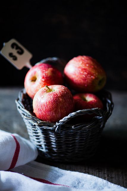 Apples Making Applesauce, Basket Of Apples, How To Make Applesauce, Kids Help, Apple Farm, Fruit Picture, Red Apples, Fall Apples, Beautiful Fruits