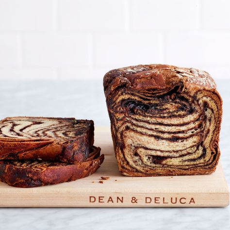 Hanukkah Hostess Food Gifts: Dean and Deluca Chocolate Babka Dean And Deluca, Italian Bread Recipes, Holiday Party Inspiration, Dean Deluca, Chocolate Babka, Festive Cocktails, Dark Chocolate Bar, Fresh Meat, Chocolate Filling