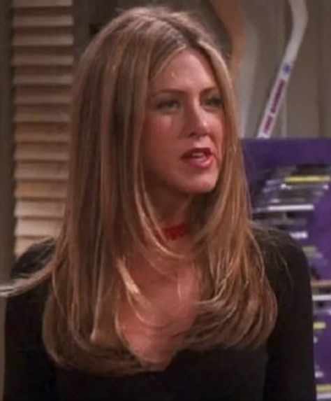 Jennifer Aniston Hair 90s Layers, Rachel Green Blowout, Rachel Green Hair Layers, Jennifer Aniston 90s Hair, Rachel Green Haircut Layers, Rachel Green Hair, Rachel Hair, Jennifer Aniston Hair, Jenifer Aniston