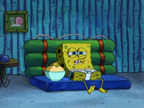 Spongebob Watching Tv, Watching Tv Reaction Pic, Spongebob Tv, Feeling Old, Spongebob Episodes, Spongebob Pics, Spongebob Painting, Spongebob Funny, Spongebob Wallpaper