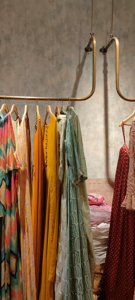 Kurti Display Ideas In Shop, Boutique Clothing Store Design, Clothing Board, Suit Stores, Clothing Store Design, Boutique Clothing Store, Boutique Interior Design, Wear Store, Ethnic Outfits