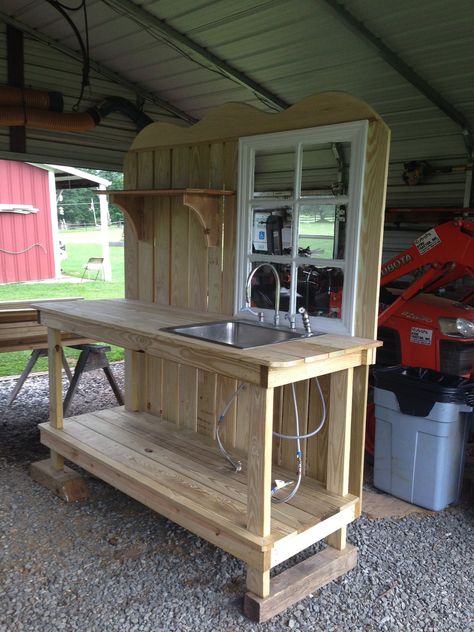 Potting Bench Ideas, Potting Bench Plans, Outdoor Potting Bench, Garden Sink, Potting Tables, Potting Table, Outdoor Sinks, Wheel Art, Backyard Shed