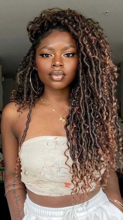 Faux Locs On Black Women, Locks Braids Faux Locs, Boho Faux Locs Black Women, Types Of Dreads, Goddess Dreads, Long Goddess Locs Black Women, Tranças Faux Locs, Chloe Bailey Dreadlocks, Bohemian Locks