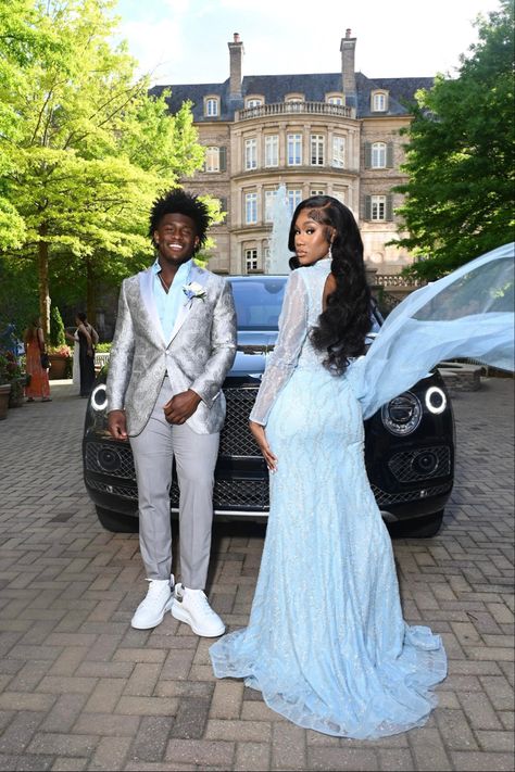 Prom Poses Friends Guys, Prom Poses For Friends Guys, Prom Pictures Black People, Prom Couples Black People, Prom Color Ideas, Blue Prom Couple, Blue And Silver Prom, Mermaid Birthday Dress, Hoco 2023