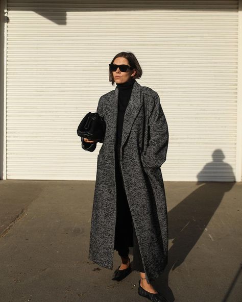 The Best Salt and Pepper Coats to Shop on the High Street | Who What Wear Oversized Coat Street Style, Herringbone Coat Outfit, Herringbone Coat Women, Capsule Business Casual, Oversized Coat Outfit, Mango Coats, Oversized Coats, Herringbone Coat, Career Outfits