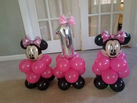 Minnie Mouse Centerpieces Ideas, Mickie Mouse Party, Minnie Mouse Center Pieces, Mickey Mouse Printables, Minnie Mouse Birthday Theme, Minnie Mouse Theme Party, Minnie Mouse Balloons, Twodles Birthday, Minnie Mouse First Birthday