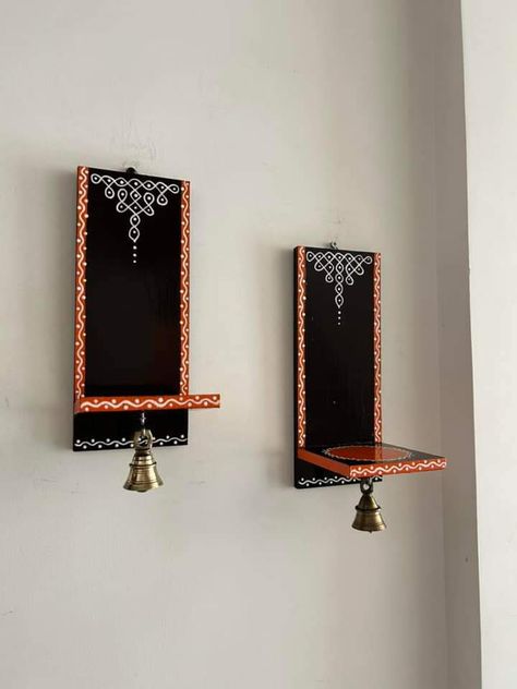 Mandir Craft Ideas, Mandir Painting Ideas, Diy Mandir Ideas, Diy Pooja Mandir, Kolam Art, Indian Wall Decor, Diwali Decorations At Home, Diwali Decoration Items, Temple Design For Home