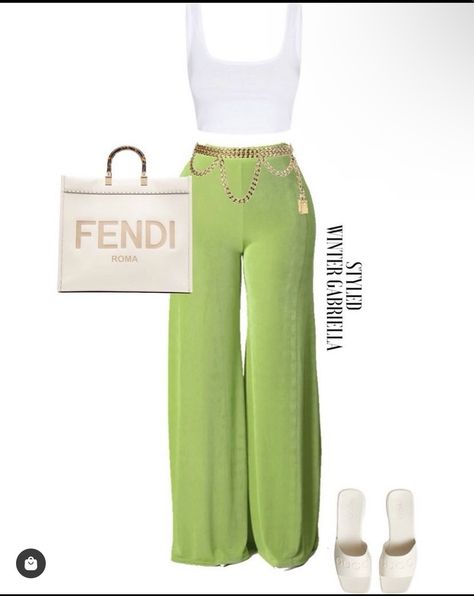 Spring Park Outfit, Momma Outfits, Green Pants Outfit, Vacation Outfits Women, High Fashion Outfits, Cute Comfy Outfits, Casual Chic Outfit, Green Pants