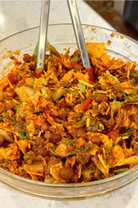 Doritos Salad Recipe, Taco Salad Western Dressing, Taco Salad Recipe Dorito, Taco Salad With Doritos, Doritos Taco Salad Recipe, Dorito Salad, Doritos Salad, Doritos Taco Salad, Dorito Taco Salad