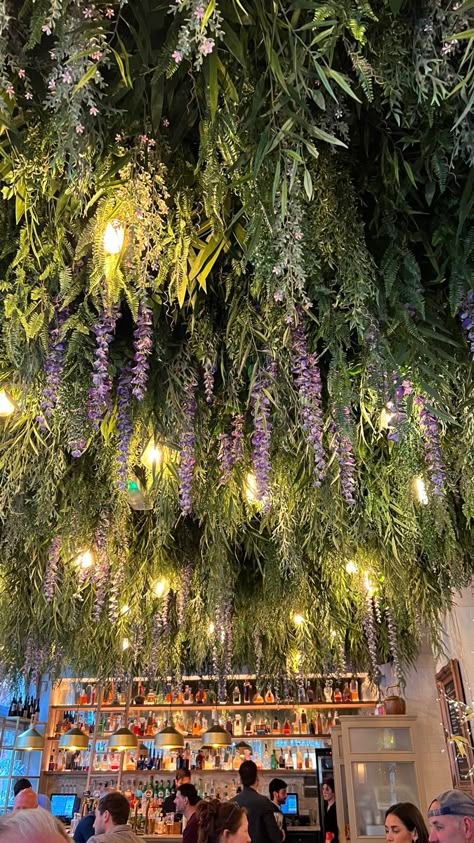 Living Wall Restaurant, Plant Ceiling Decor Restaurant, Plants From The Ceiling, Faux Greenery Ceiling, Garden Ceiling Ideas, Faux Plant Ceiling, Jungle Ceiling, Korean Restaurant Interior, Greenery Ceiling