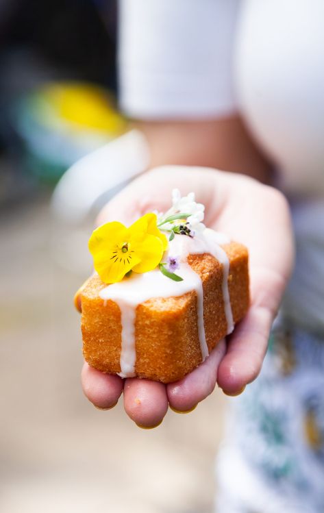 Mini Lemon Loaves, Mini Lemon Drizzle Cake, Lemon Drizzle Wedding Cake, Mini Pound Cakes, Lemon Drizzle Cupcakes, Mini Loaf Cakes, Mini Loaves, Lemon Drizzle Cake, Tea Ideas