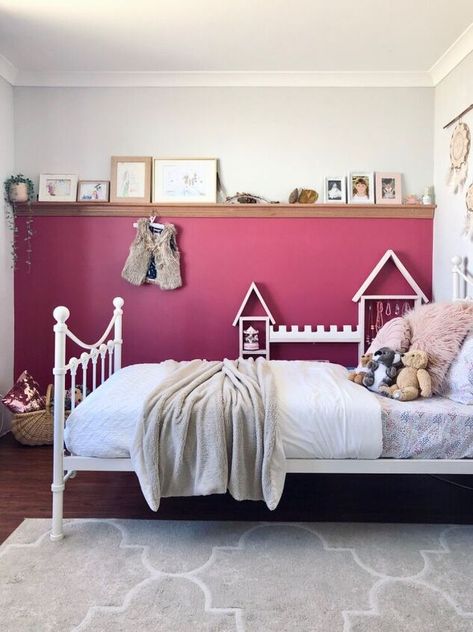 I had a shelf up in my daughter’s room as she loves to display her artwork and nature finds from bush walks etc, however we were running out of space on it so I decided to make her a new wall length shelf using timber skirting boards. I also felt like her room was lacking a little colour and warmth so I decided to incorporate the new shelving I had planned into a feature wall. I purchased 2 different styles of timber skirting boards to make the shelves. For the bottom piece I chose… Feature Wall With Shelf, Feature Wall Shelves, Wall Length Shelf, Timber Skirting, Picture Frame Shelf, Diy Plate Rack, Wooden Blanket Ladder, Picture Ledges, Diy Picture Frame