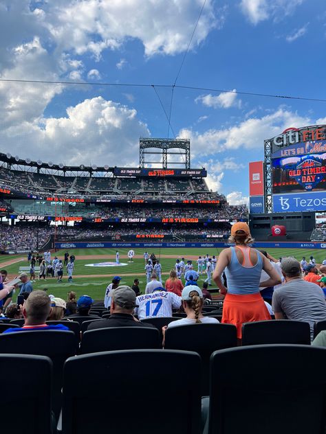 Baseball Game Astethic, New York Mets Aesthetic, Mets Aesthetic, Baseball Game Aesthetic, Summer Look Book, Mets Game, Pinterest Summer, Summer Vision, Citi Field