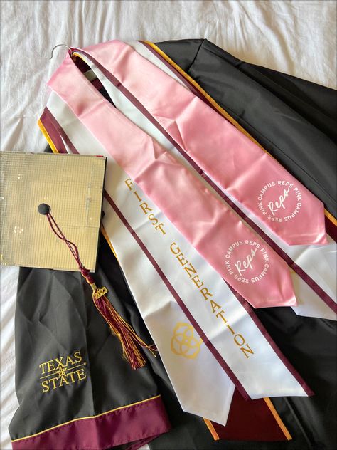 College Stole Graduation Ideas, First Generation Graduation Stole, Diy Stole Graduation, Texas State University Aesthetic, Selempang Wisuda Aesthetic, Graduation Vibes, Degree Cap, Graduation Cords, Grad Stoles