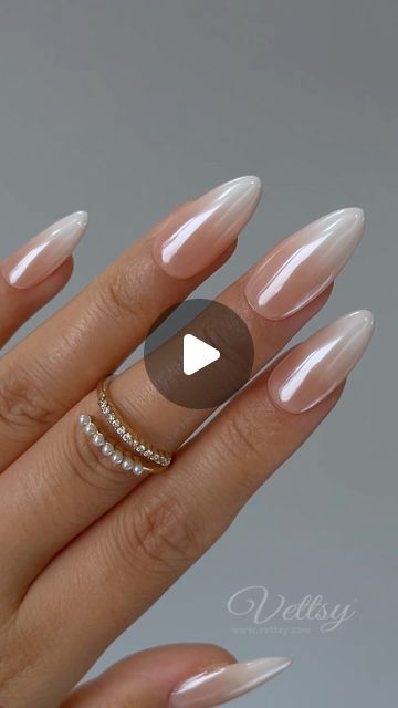 Vettsy on Instagram: "💅 Glazed Baby Boomer Nails for Fall, who’s in? 😻  🛒Products Used: ✨ Base: Hema-Free Gel-Ginger ✨ White: Ombre Art Gel-White (Coming Soon!) ✨ Glazed Chrome: Pearl Nail Chrome  👉 Shop the same nail supplies via my bio or visit vettsy.com  Follow @vettsystore & @vettsynails for more nail inspiration 🧚‍♀️  👭Tag friends who would like this👭  #vettsynails #nailsathome #diynail #glazednails #glazeddonut #ombrenails #babyboomernails #nudenails #nailtrends #nailart #nailinspo #naildaily #nailtrends" Baby Boomer Chrome Nails, Chrome Ombre Nails, Chorme Nails, Baby Boomer Nails, Ombre French Nails, Ombre Chrome Nails, Nail Chrome, Nails For Fall, Ombre Art