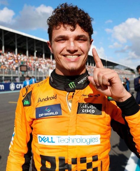 A moment he will remember forever! @norrislando_fans #landonorris #landonorrisedit #landonorris4 #landonorris🇬🇧 | Instagram Lando Norris Sticker, Its A Secret, F1 Race, Mclaren Formula 1, Mick Schumacher, Racing Drivers, Mclaren F1, Michael Schumacher, Lando Norris