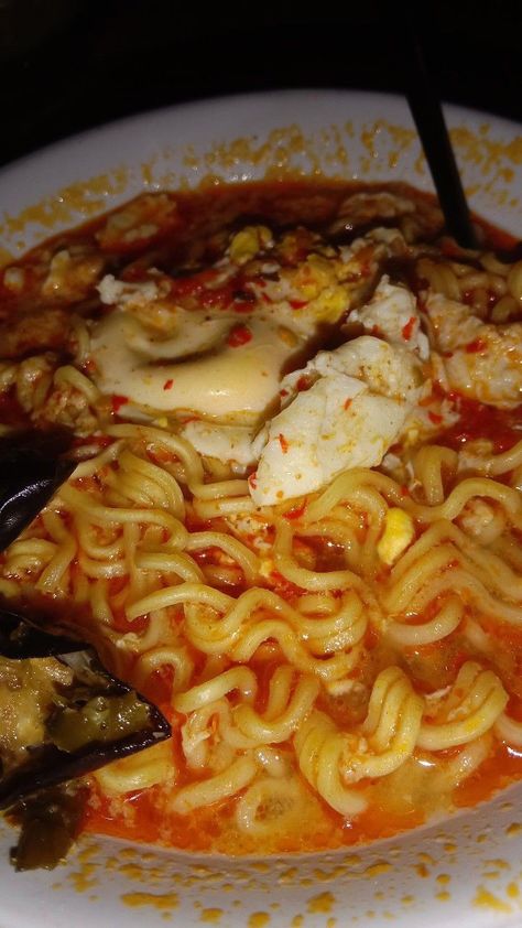 Mie Kuah Indomie, Mie Rebus Indomie, Indomie Rebus, Pap Mie, Delicacy Food, Snap Food, Indonesian Food, Pinterest Recipes, Food Snapchat