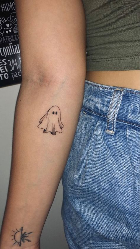 Ghost Hip Tattoo, Ghost Aesthetic Tattoo, Small Tattoo Ideas Halloween, Ghost Small Tattoo, Halloween Aesthetic Tattoo, Cute Sheet Ghost Tattoo, Small Cute Halloween Tattoos, Aesthetic Halloween Tattoos, Tiny Jack O Lantern Tattoo