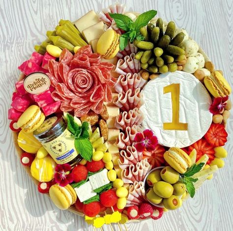 1st Birthday Buffet Ideas, One Year Old Charcuterie Board, Charcuterie Board First Birthday, 1st Birthday Appetizers, 1 Charcuterie Board, Carnival Charcuterie Board, First Birthday Charcuterie, Charcuterie Birthday Board, 1st Birthday Charcuterie Board