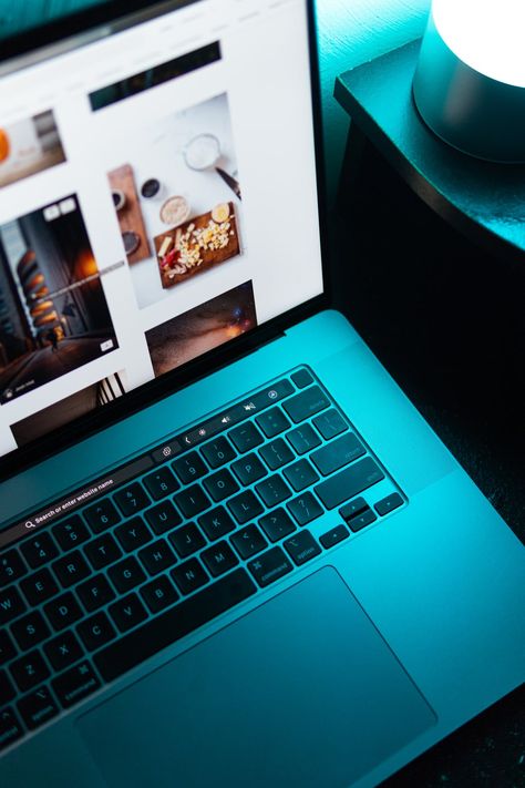 silver macbook on white table photo – Free Furniture Image on Unsplash Laptop Images Hd, Foto Computer, Coffee And Laptop, Silver Macbook, Computer Photography, Work Computer, Free Laptop, Computer Photo, Free Computer