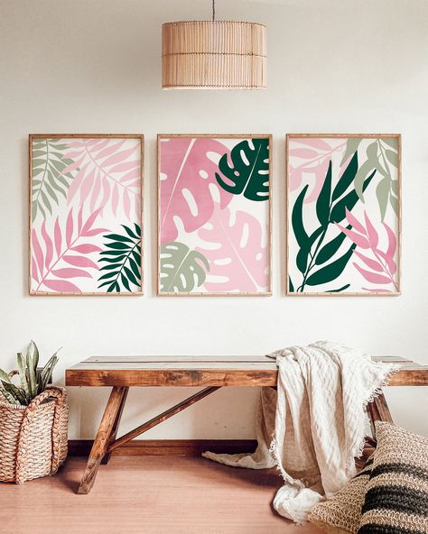 Pink And Mint Living Room, Pink Green Artwork, Pink Sage Green Bedroom, Pink And Green Artwork, Pink And Green Bathroom Ideas, Emerald Green And Pink Bedroom, Bedroom Green And Pink, Pink And Green Room Aesthetic, Pink And Green Office