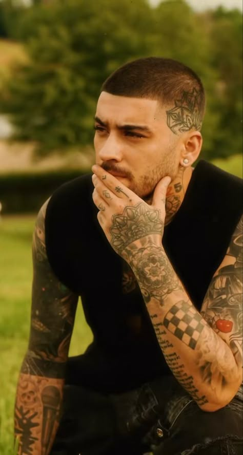 Introverted Extrovert, Zayn Malik Photoshoot, Zayn Malik Tattoos, Perfect Magazine, My Own Space, Zayn One Direction, Zany Malik, Zayn Malik Style, Zayn Malik Photos