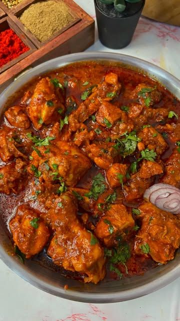 Spicy Butter Chicken, Best Butter Chicken, Chicken Bhuna, Spicy Butter, Marinade Chicken, Garam Masala Powder, Chicken Roast, Red Chilli Powder, Chicken Masala