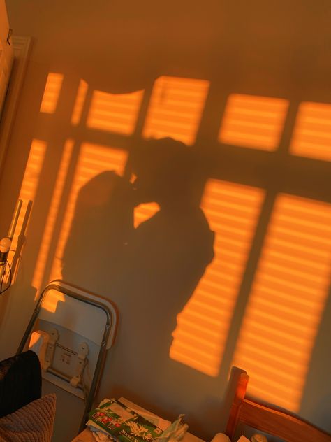 Love Silhouette Photography, Love Orange Aesthetic, Yellow Relationship Aesthetic, Golden Hour Couple Aesthetic, Orange Couple Aesthetic, Couple Orange Aesthetic, Cute Couple Shadow Aesthetic, Yellow Couple Aesthetic, Loving Relationship Aesthetic