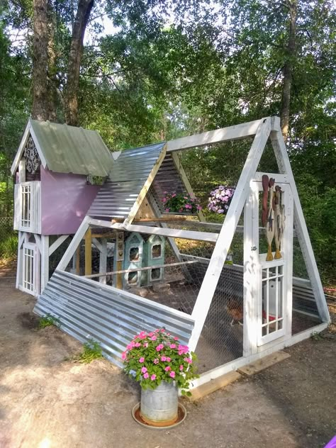 Chicken Coop Unique, Unique Chicken Coop Designs, Play Set Chicken Coop, Playground Chicken Coop, Triangle Chicken Run, Hexagon Chicken Coop, Chicken Coop Playground Ideas, Playset Chicken Coop, Chicken Tree House