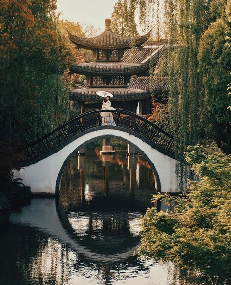 Japanese Architecture Drawings, Pekin China, Ancient Background, Chinese Buildings, Wetland Park, Hangzhou China, Japan Architecture, World Street, Chinese Landscape