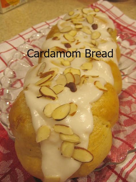 cookin' up north: Cardamom Bread Cardamom Bread, Cardamom Recipe, Craving Carbs, Friendship Bread, Orange Food Coloring, Easter Bread, Best Italian Recipes, Almond Flavor, Swedish Recipes