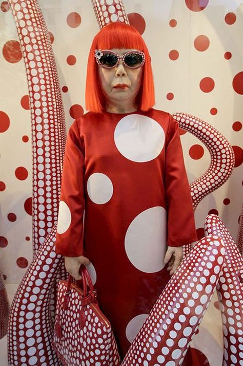 If It's Hip, It's Here: Louis Vuitton's Infinitely Kusama Collection (And All Its Hype) Will Have You Seeing Spots. Alberto Giacometti, Advanced Style, Yayoi Kusama, Christmas Style, Foto Art, Feminist Art, Blade Runner, Japanese Artists, Land Art