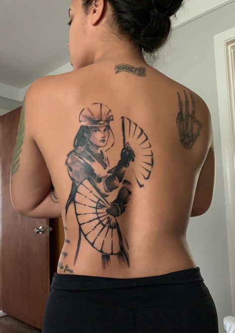 Avatar Air Bender Tattoo, Kyoshi Tattoo Ideas, Ran And Shaw Tattoo Avatar, Avatar Back Tattoo, Painted Lady Tattoo Avatar, Katara Tattoo Ideas, Avatar Minimalist Tattoo, 1in Tattoo, Fun Tattoos Men