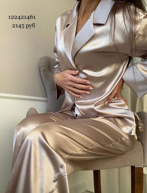 Sleep Wear Aesthetic, Classy Loungewear, Women Nightwear Dresses, Pijama Satin, Pajamas Aesthetic, Satin Nightwear, Satin Shirts, Pajama Fashion, Loungewear Outfits