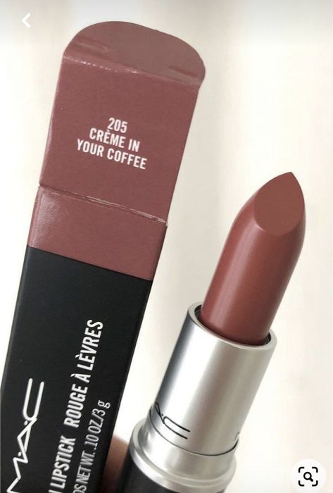 Bold Lipstick Makeup, Mac Viva Glam, Eye Makeup Images, Chic Makeup, Viva Glam, Fancy Makeup, Crazy Makeup, No Eyeliner Makeup, Makeup Obsession