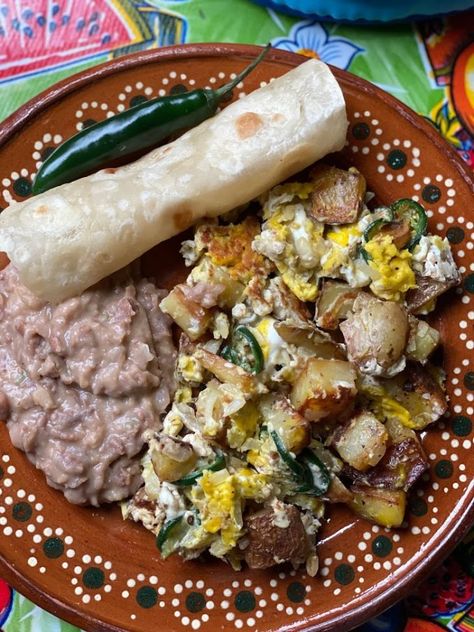 Potato and egg scrable with beans and flour tortilla plated Mexican Food Recipes Breakfast, Mexican Breakfast Potatoes Recipes, Potato Breakfast, Breakfast Ideas Mexican, Breakfast With Eggs, Mexican Eggs And Potatoes, Egg And Potato Breakfast Burrito, Mexican Breakfast Burritos Potatoes, Mexican Breakfast Ideas