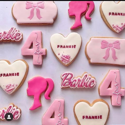 Barbie Biscuits, Barbie Cookies Birthdays, Barbie Cookies Decorated, Barbie Cookies, Barbie Bday, Barbie Party Decorations, Barbie Birthday Cake, Barbie Theme Party, Barbie Birthday Party