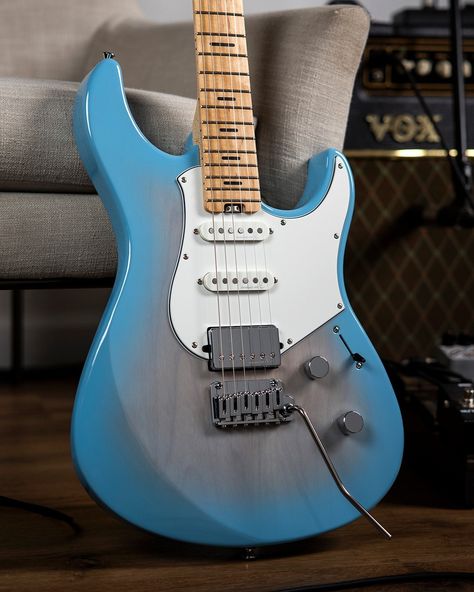 Electric Guitar Custom, Electro Guitar, Yamaha Pacifica, Yamaha Guitar, Guitar Obsession, Hobbies For Men, Guitar Center, Cool Guitar, Axes