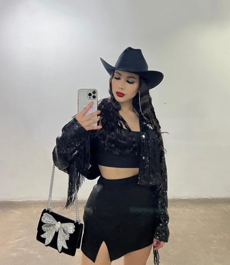 Outfits For Fuerza Regida Concert, Bad Bunny Concert Outfit Nadie Sabe Plus Size, Shein Cowgirl Outfits, Bad Bunny Concert Outfit Ideas Cowgirl, Banda Ms Concert Outfit, Banda Outfit Mexican Concert, Pico Outfits, Bad Bunny Concert Outfit 2024, Bad Bunny Outfits Ideas Concert