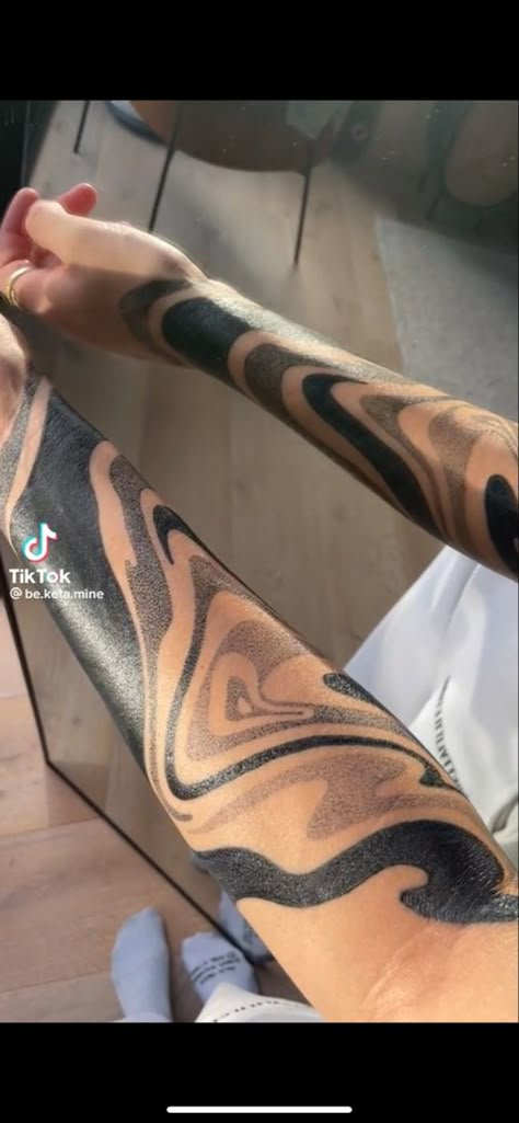 Tattoo Coverup Ideas, Fluid Tattoo, Coverup Ideas, Forearm Cover Up Tattoos, Trippy Tattoo, Swirl Tattoo, Tattoo Coverup, Organic Tattoo, Abstract Tattoo Designs