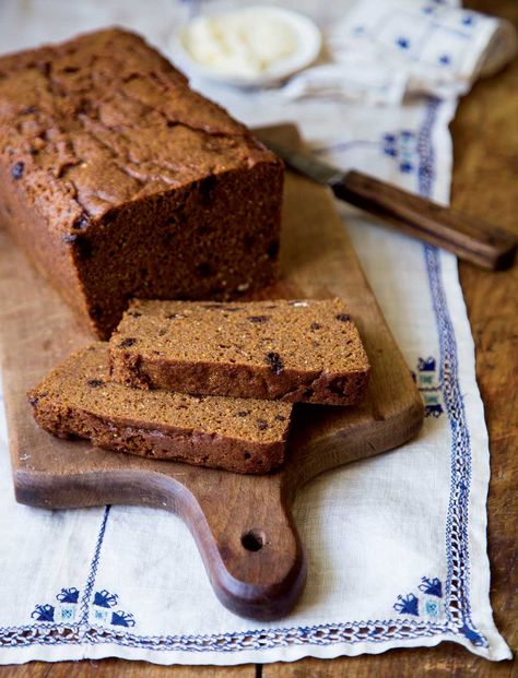 Boston Brown Bread - New England Today Boston Brown Bread Recipe, Anadama Bread, Boston Brown Bread, Greek Easter Bread, New England Recipes, Brown Bread Recipe, England Recipes, Portuguese Sweet Bread, Local Bakery